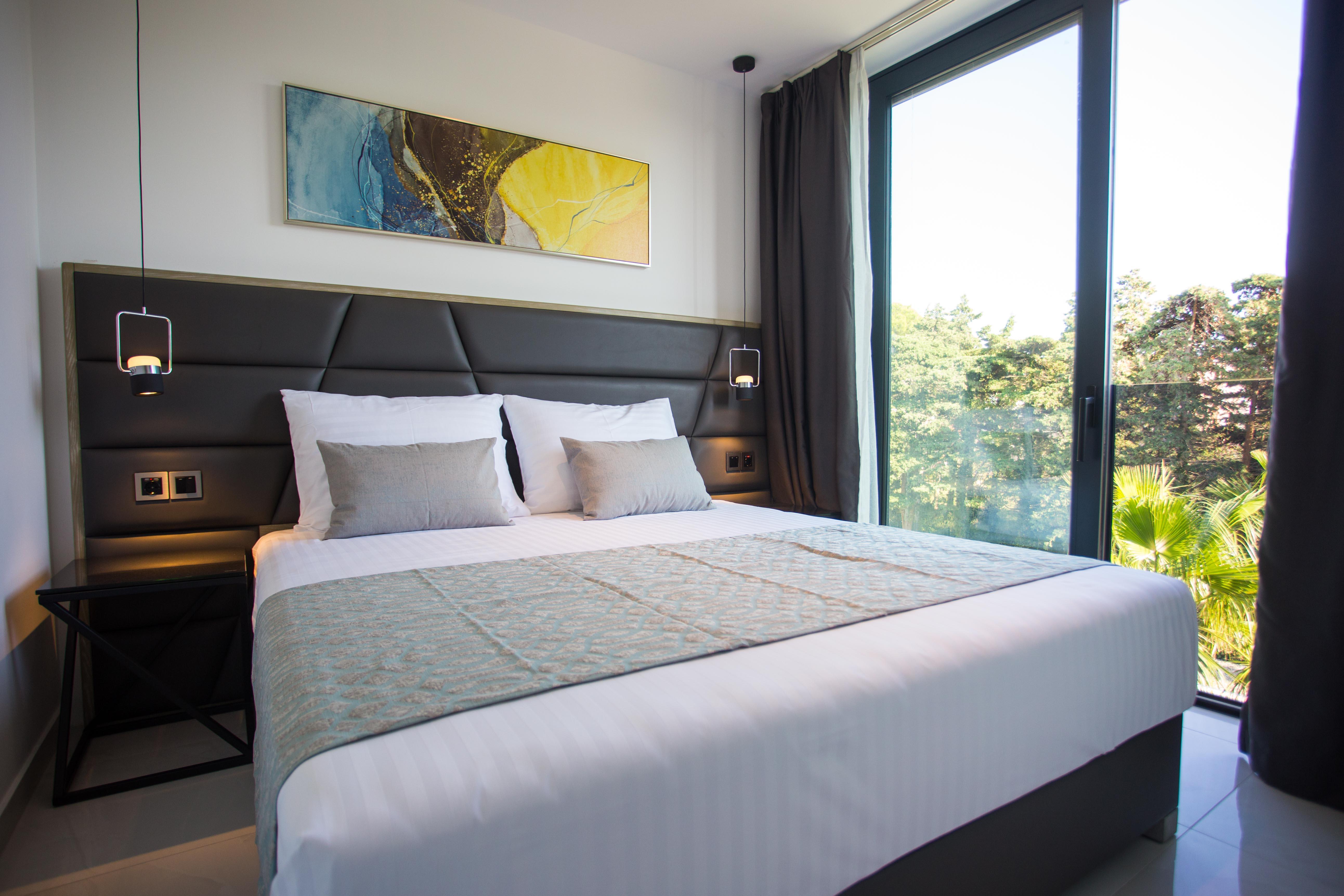 Liberty Plaza Hotel 4*