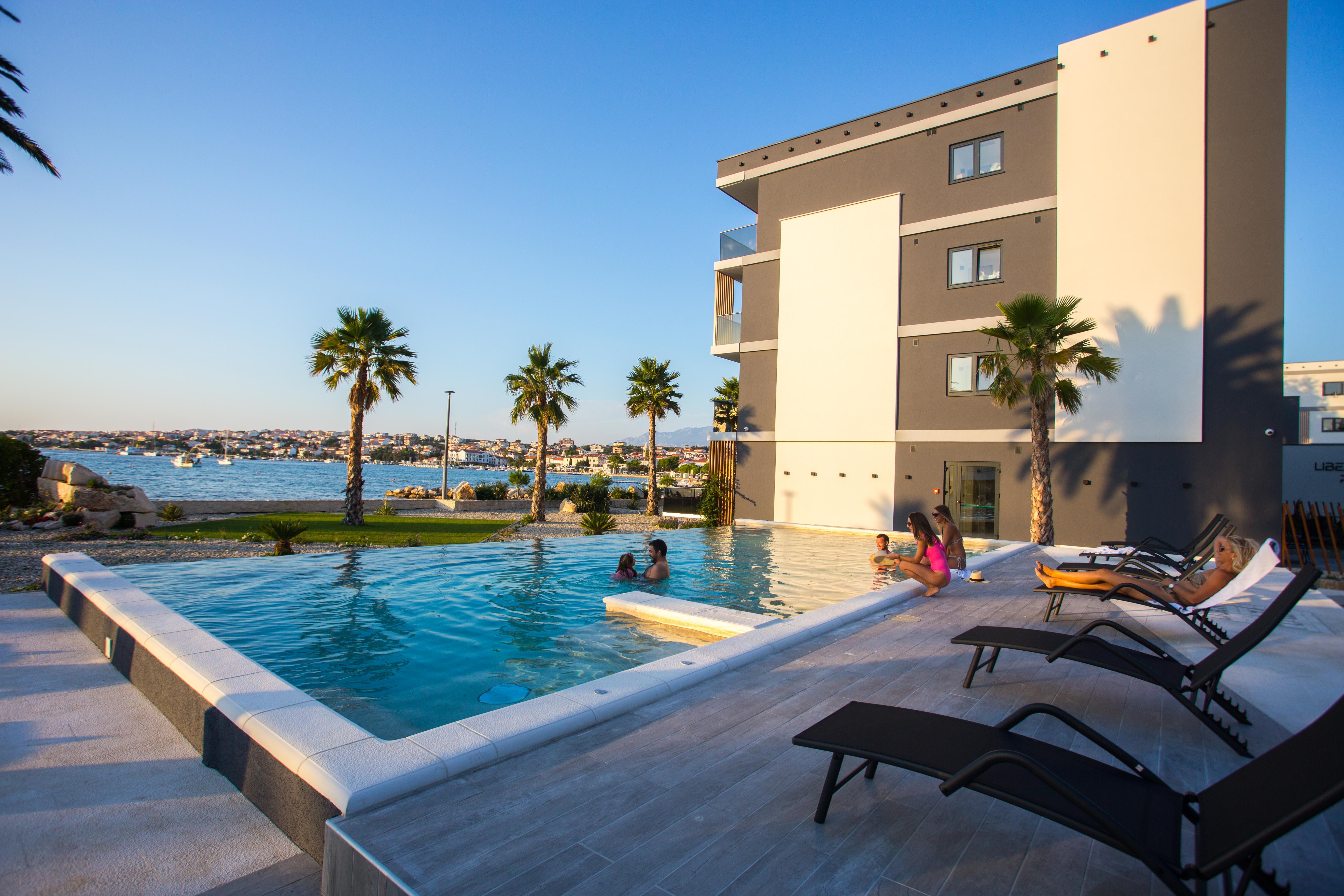 Liberty Plaza 4*